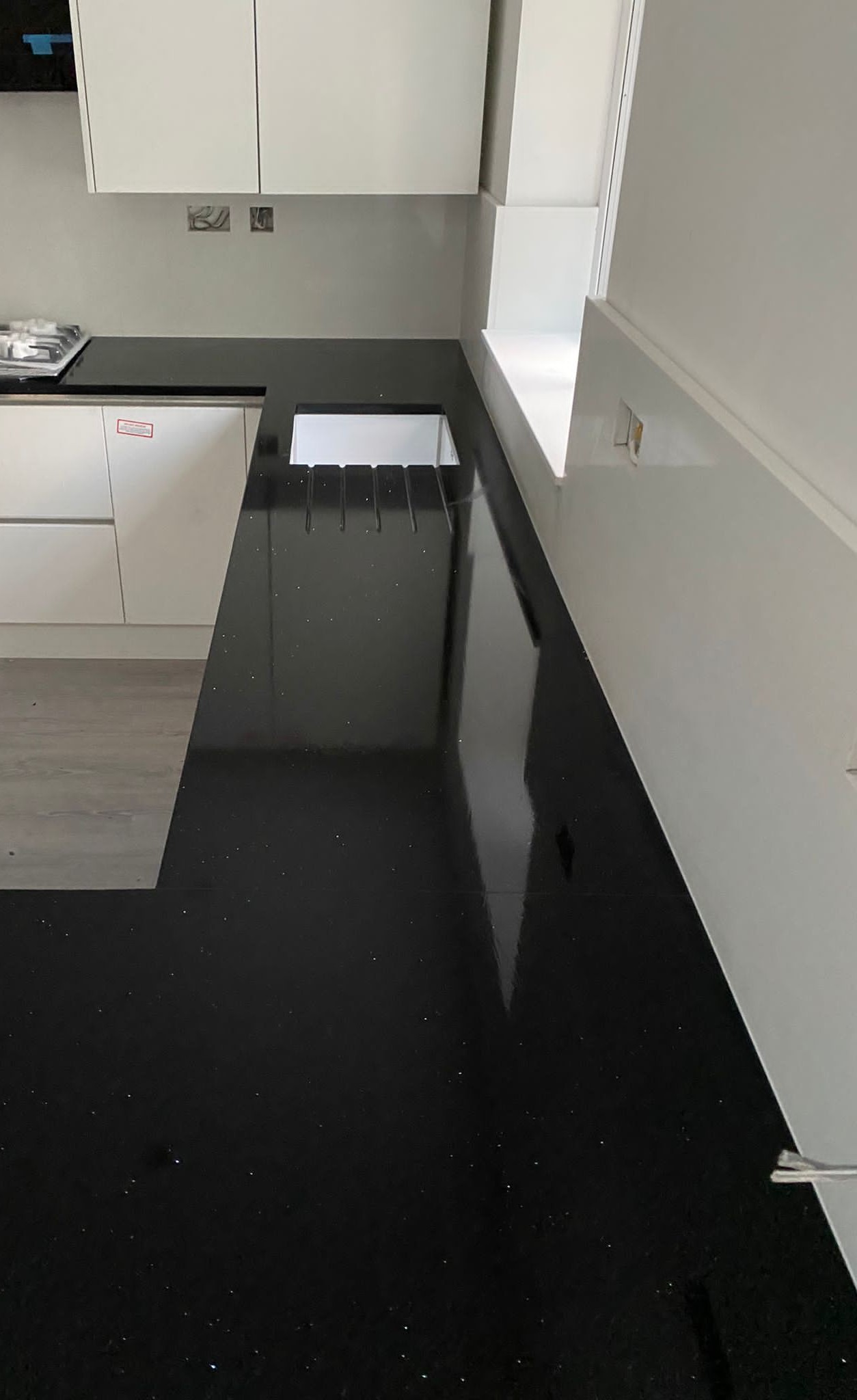 Lustre Black Kitchen